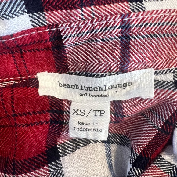 Super Soft beachlunchlounge Red Flannel Button Down Shirt Womens Size X-Small - Picture 4 of 4